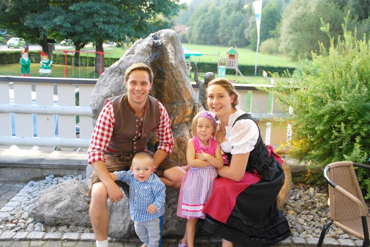 Traditions-Gasthaus Bayrischer Hof Leutkirch im Allgau Bagian luar foto