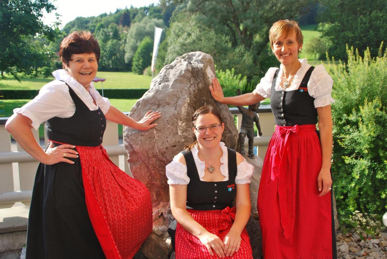 Traditions-Gasthaus Bayrischer Hof Leutkirch im Allgau Bagian luar foto